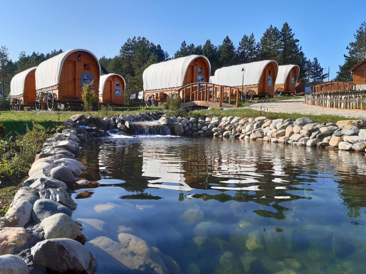 El Paso City, Zlatibor - Unique Wooden Cottages, Treehouse, Wild West Rooms, Accommodation 1-6 People Exteriör bild