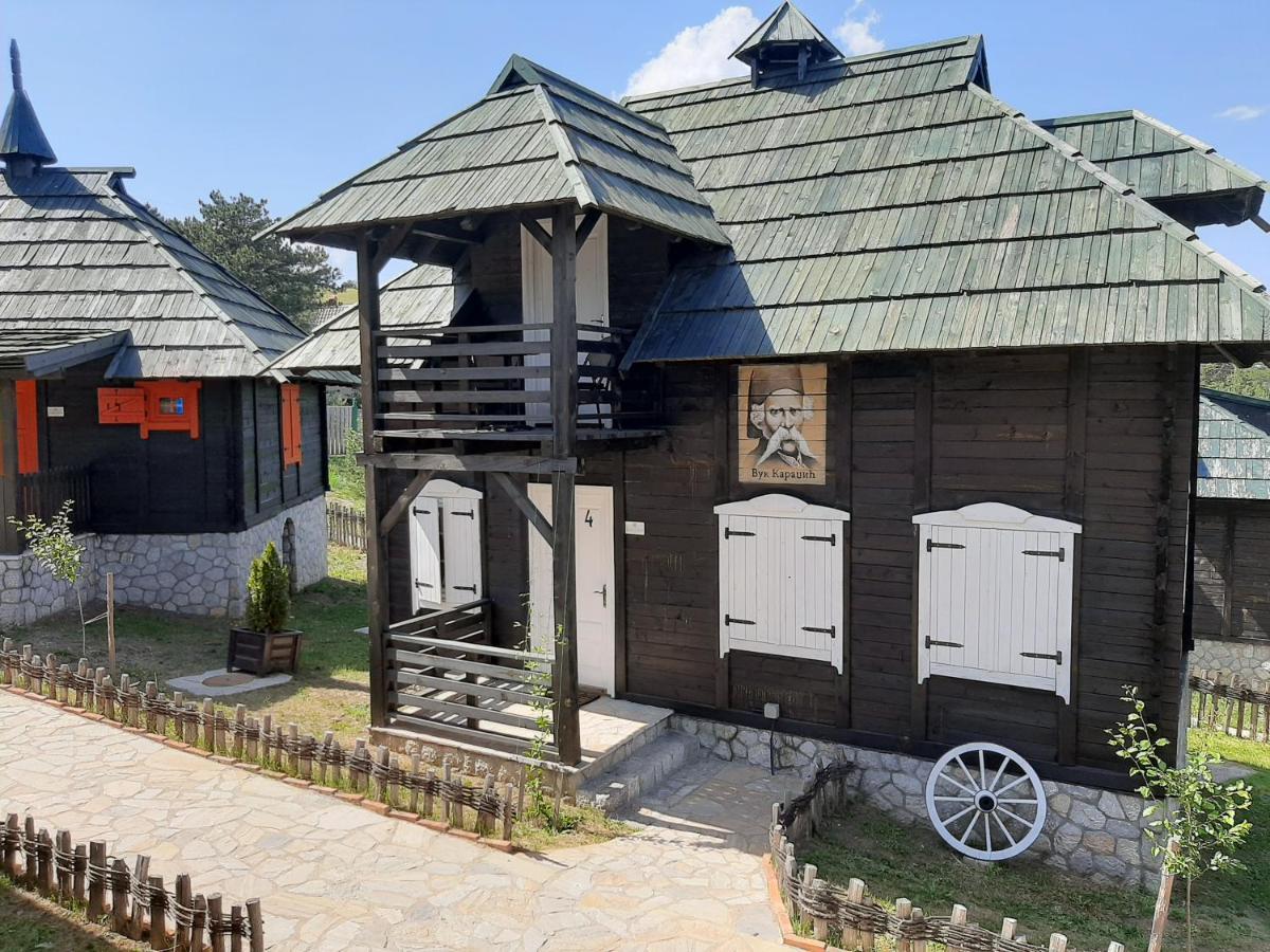 El Paso City, Zlatibor - Unique Wooden Cottages, Treehouse, Wild West Rooms, Accommodation 1-6 People Exteriör bild