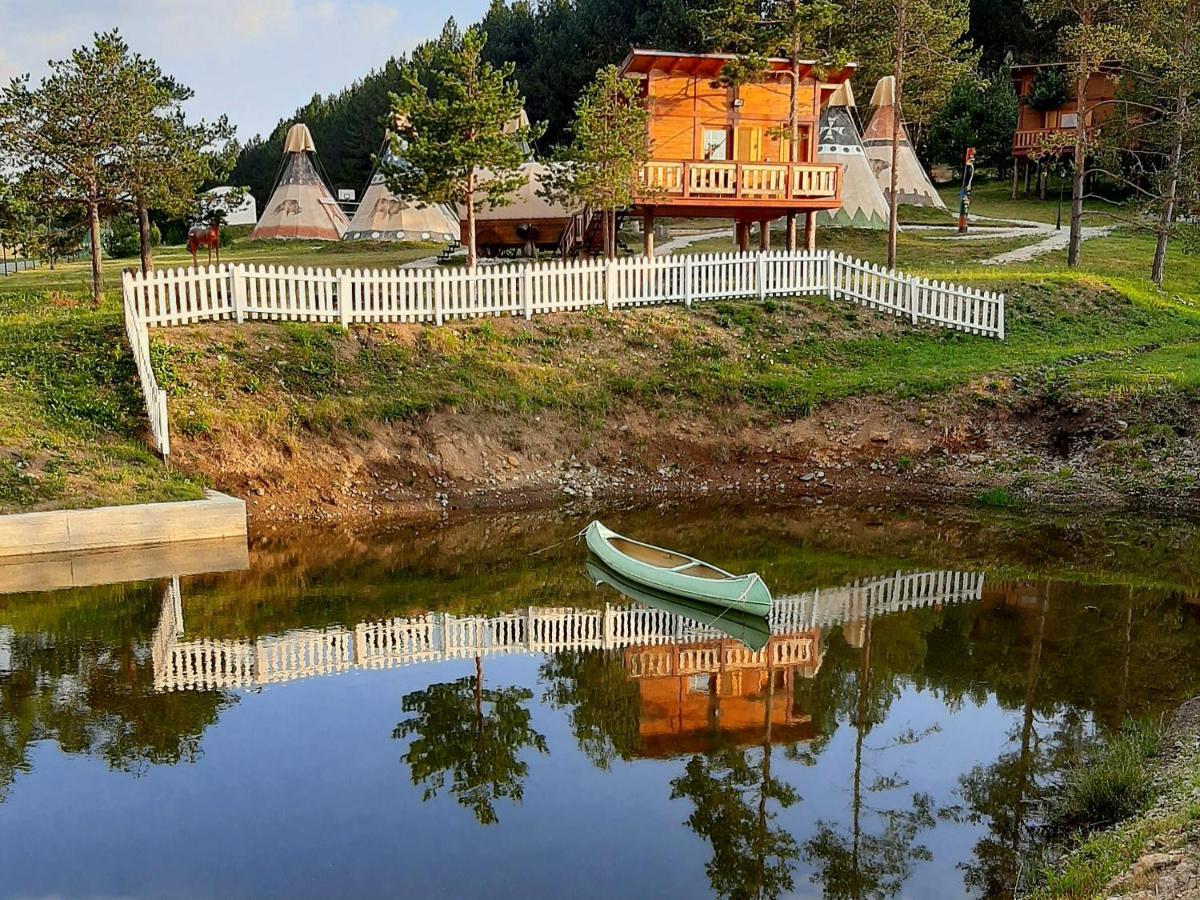 El Paso City, Zlatibor - Unique Wooden Cottages, Treehouse, Wild West Rooms, Accommodation 1-6 People Exteriör bild