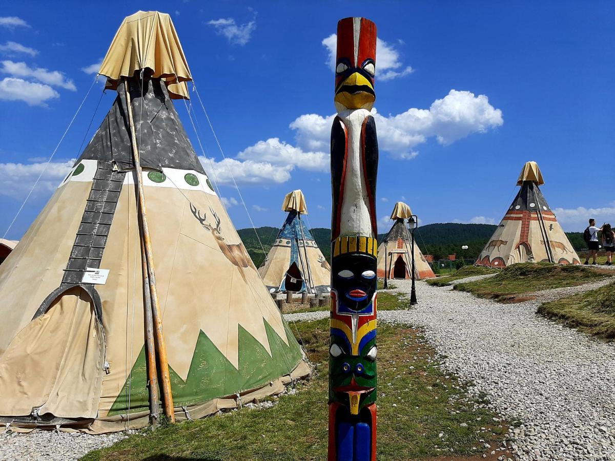 El Paso City, Zlatibor - Unique Wooden Cottages, Treehouse, Wild West Rooms, Accommodation 1-6 People Exteriör bild