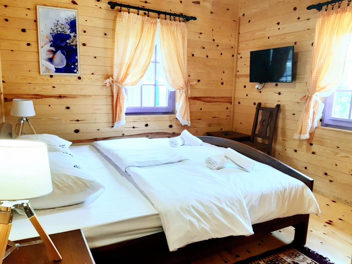 El Paso City, Zlatibor - Unique Wooden Cottages, Treehouse, Wild West Rooms, Accommodation 1-6 People Exteriör bild